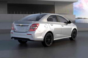 خلفية شيفروليه سونيك 2020