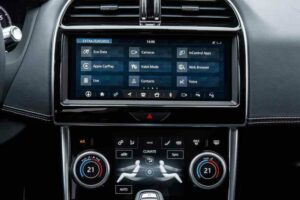 شاشة جاكوار xe 2020