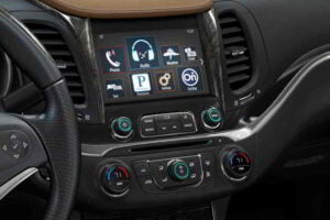 شاشة شيفروليه امبالا 2019