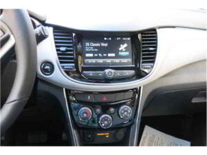 شاشة شيفروليه تراكس 2020