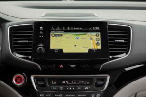 شاشة هوندا بايلوت 2020