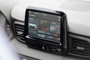 شاشة هيونداي فيلوستر 2020 1