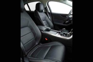 مقاعد جاكوار xe 2020