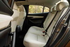 مقاعد مازدا 3 2020