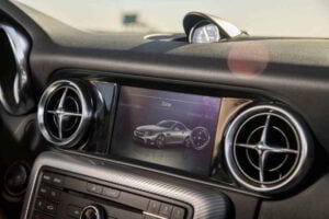 شاشة مرسيدس بنز slc كلاس 2020