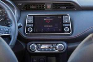 شاشة نيسان كيكس 2020