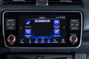 شاشة نيسان ليف 2020 1