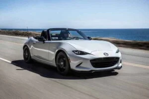 مازدا MX‑5 مياتا 2020: متعة القيادة الرياضية بأناقة لا تقاوم 2 مازدا MX-5 مياتا 2020