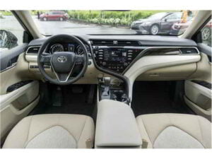 مقصورة تويوتا كامري 2020