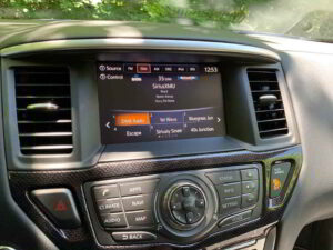 شاشة نيسان باثفايندر 2020