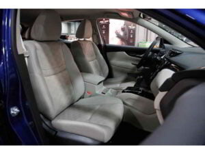 مقاعد نيسان اكس تريل 2020