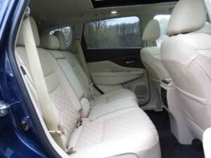 مقاعد نيسان مورانو 2020 1