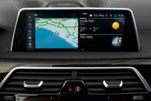 شاشة بي إم دبليو الفئة السابعة 2020