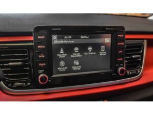 شاشة كيا ريو 2020