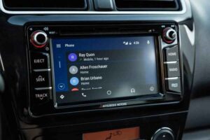 شاشة ميتسوبيشي ميراج 2020