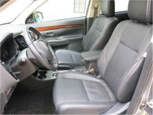 مقاعد ميتسوبيشي أوتلاندر 2020