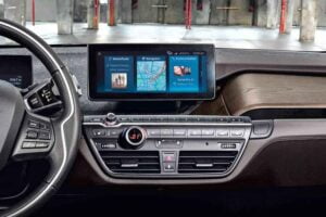 شاشة بي إم دبليو i3 2020