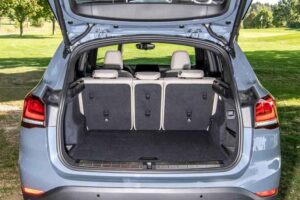 صندوق بي إم دبليو x1 2020 1