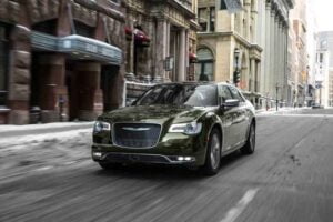 كرايسلر 300 2020