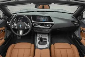 مقصورة بي إم دبليو z4 2020