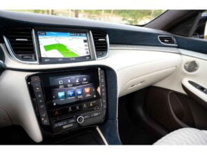 شاشة إنفينيتي QX50 2020