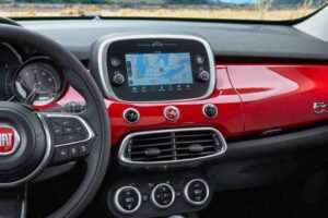 شاشة فيات 500X 2020