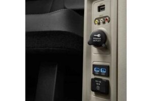 مخرج كهرباء