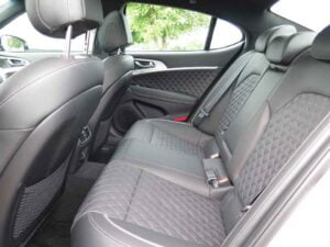 مقاعد جينيسيس G70 2021 1