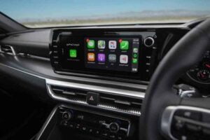 شاشة كيا K5 2021