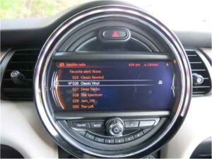 شاشة ميني كوبر 2021