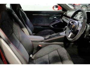 مقاعد بورش كايمان 2021 1