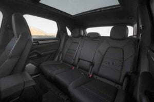 مقاعد بورش كايين 2021