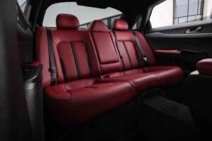 مقاعد كيا K5 2021 1