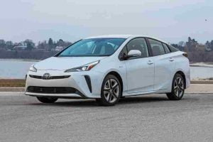 تويوتا بريوس 2021