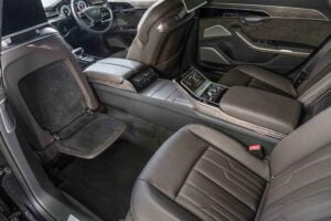 مقاعد أودي A8 2021 1