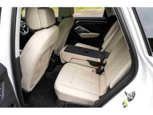 مقاعد أودي Q3 2021