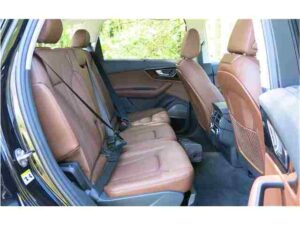 مقاعد أودي Q7 2021