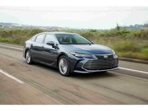 تويوتا أفالون هايبرد 2021