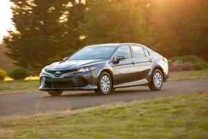 تويوتا كامري هايبرد 2021