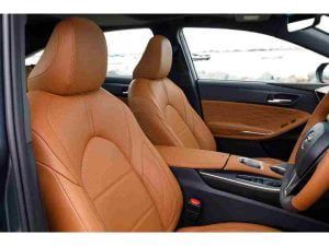 مقاعد تويوتا أفالون هايبرد 2021 1