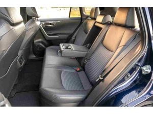 مقاعد تويوتا راف 4 هايبرد 2021