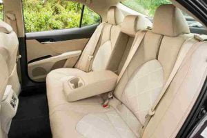 مقاعد تويوتا كامري هايبرد 2021