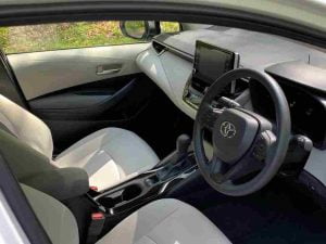 مقاعد تويوتا كورولا هايبرد 2021 1