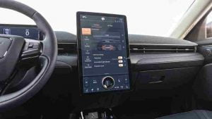 شاشة شاشة فورد موستنج ماخ E 2021 1