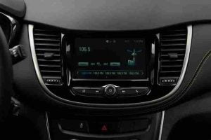 شاشة شيفروليه تراكس 2021 1