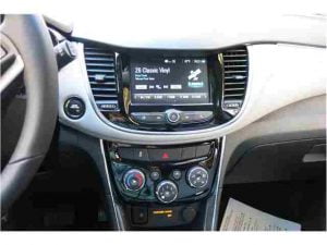 شاشة شيفروليه تراكس 2021