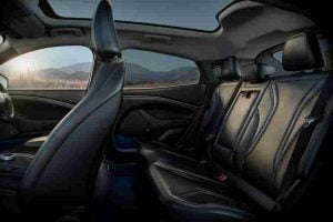 مقاعد فورد موستنج ماخ E 2021 1