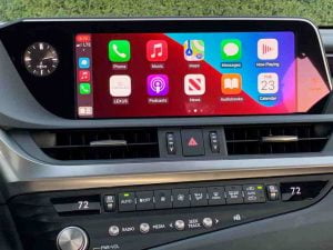 شاشة لكزس ES هايبرد 2021 1