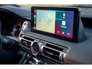 شاشة لكزس IS 2021 1