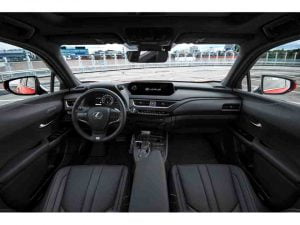 مقصورة لكزس UX هايبرد 2021